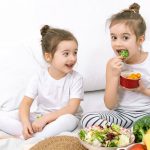 बच्चों के शारीरिक और मानसिक विकास में मददगार हैं ये खाद्य पदार्थ