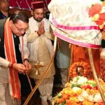 काशी विश्वनाथ मंदिर में सीएम धामी ने की आराधना, प्रदेश की सुख-समृद्धि की कामना
